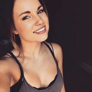 Meet your Posher, Kenzie